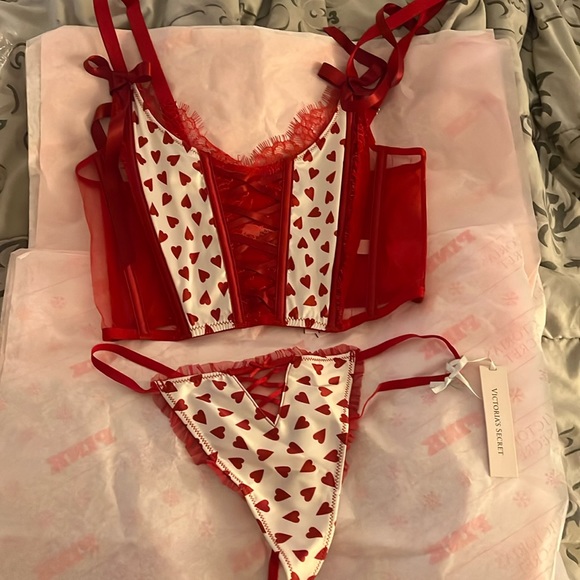 Victoria’s Secret red and white heart corset top and matching panty nwt size m - Picture 1 of 10